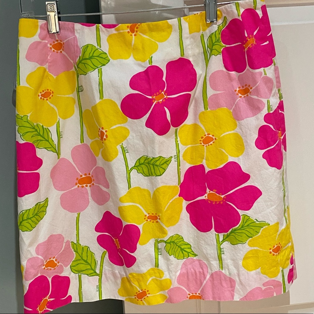 Lilly Pulitzer skirt. Size 8.